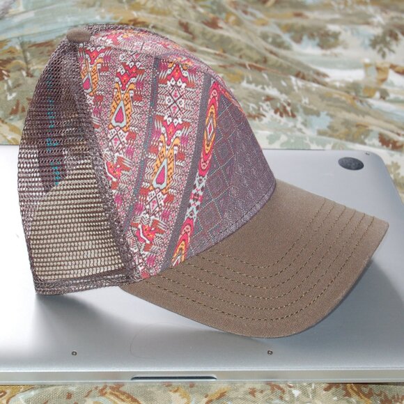 prAna | Women's Red La Viva Truckers Hat Snap-back One Size Fits All NWT (RARE) - Picture 3 of 13